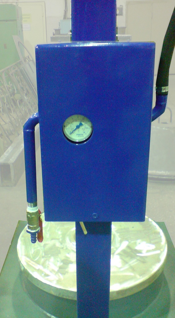 Гайковерт коллекторных болтов якорей электрических машин Гайковерт коллекторных болтов якорей электрических машин